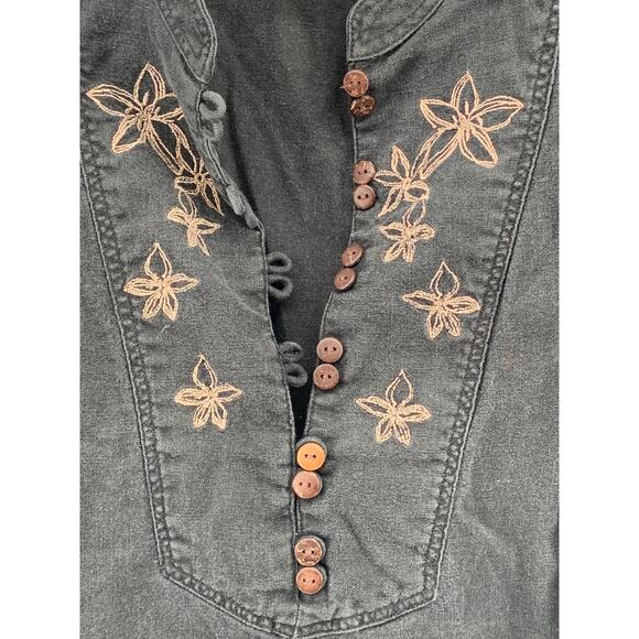 SPORTELLE Women's Black Floral Embroidered 3/4 Sleeve Pullover Top SZ M - Picture 4 of 9